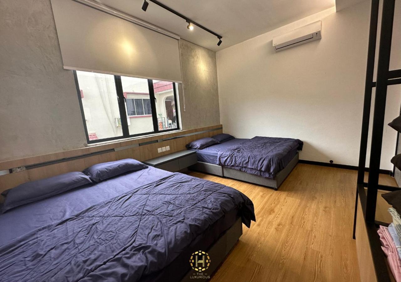 The Luxurious 27, Johor Bahru Villa Buitenkant foto