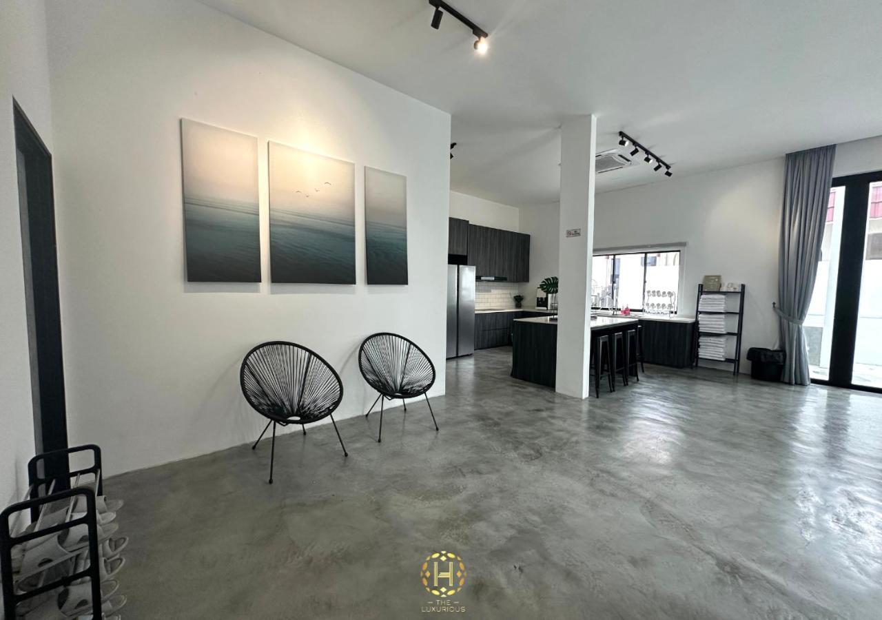 The Luxurious 27, Johor Bahru Villa Buitenkant foto