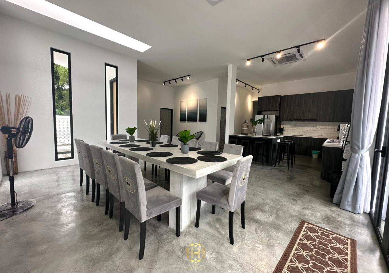The Luxurious 27, Johor Bahru Villa Buitenkant foto