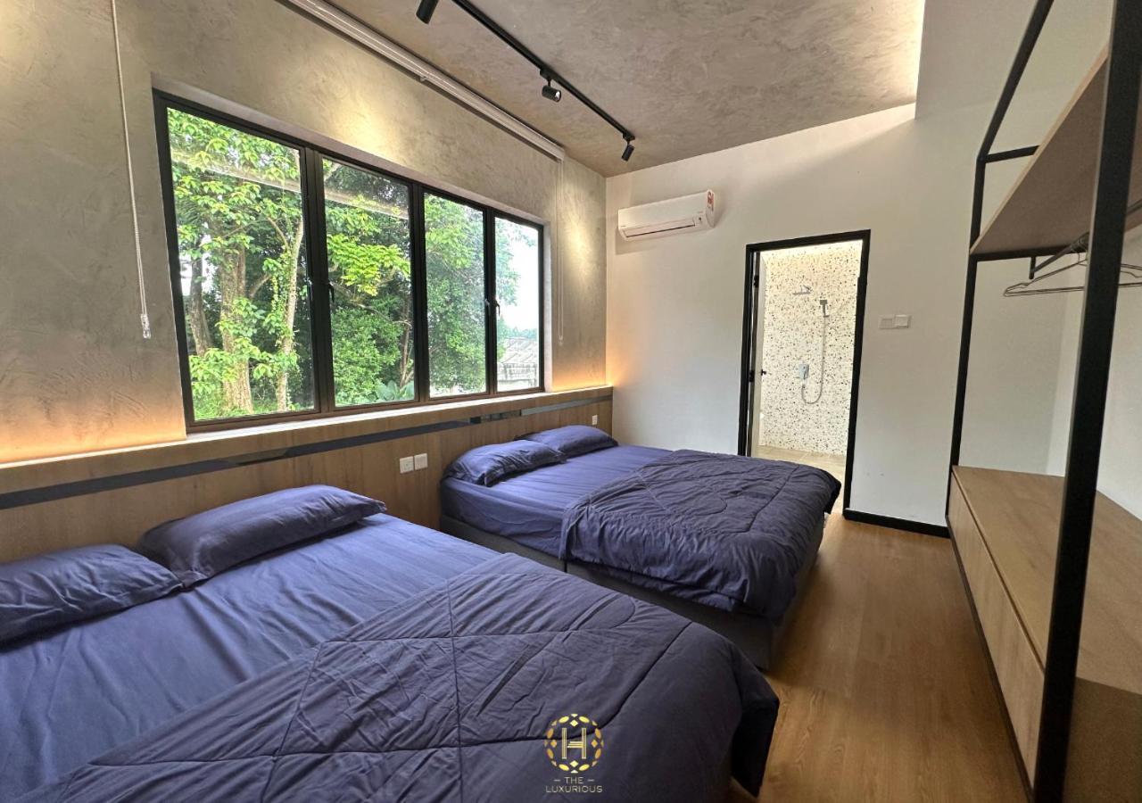 The Luxurious 27, Johor Bahru Villa Buitenkant foto