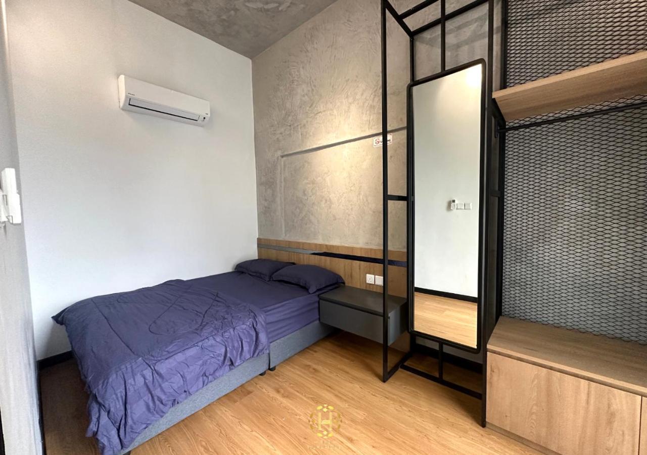 The Luxurious 27, Johor Bahru Villa Buitenkant foto