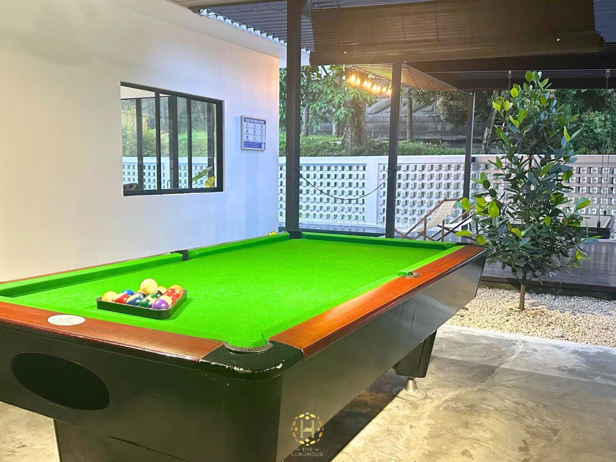 The Luxurious 27, Johor Bahru Villa Buitenkant foto