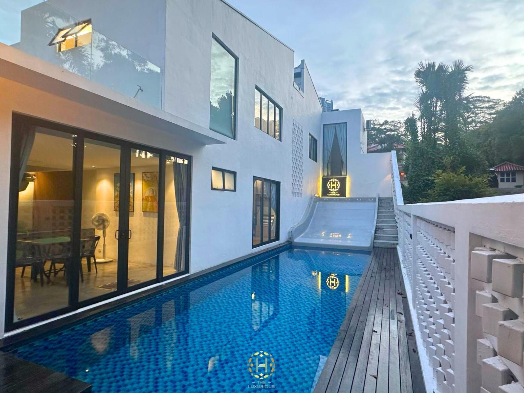 The Luxurious 27, Johor Bahru Villa Buitenkant foto
